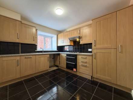 McCready Drive, Salford, Image 4