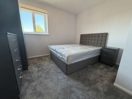 Chiffon Way, Salford, Image 6