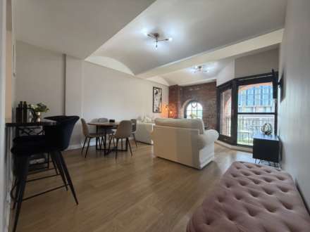 Property For Rent Castle Quay, Manchester