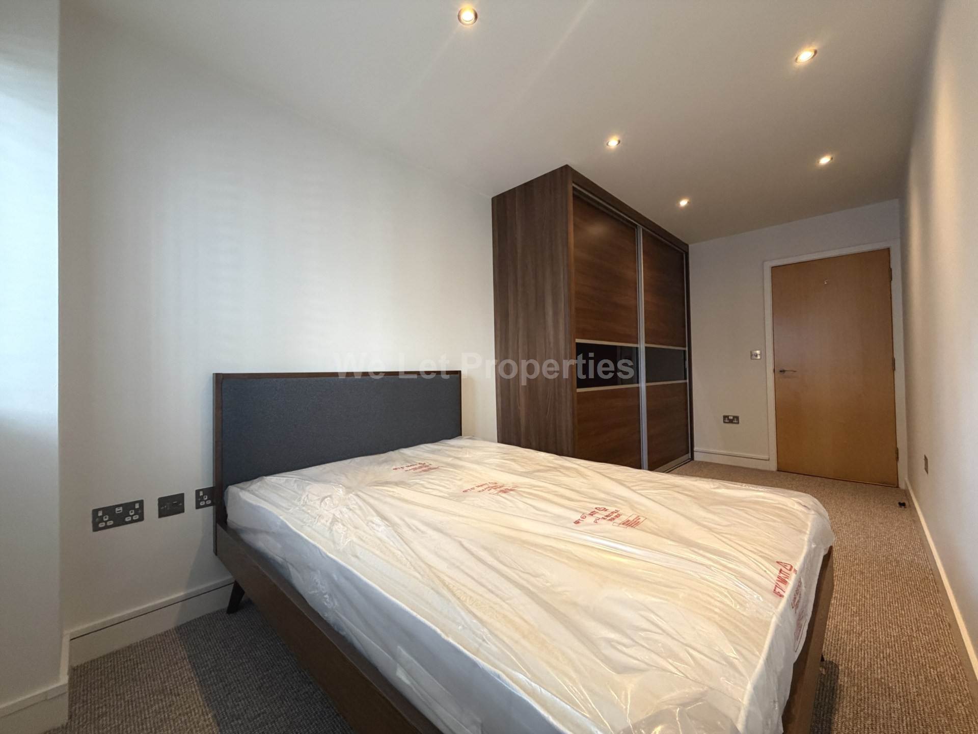 Rosseti Place, Lower Byrom Street, Image 9