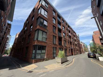 Halo House, Simpson Street, Image 15