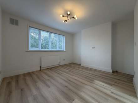 Foxwood Gardens, Burnage, Image 15