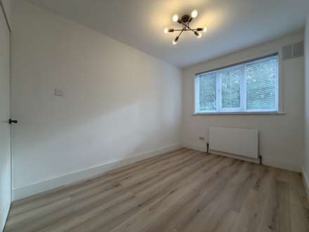 Foxwood Gardens, Burnage, Image 16