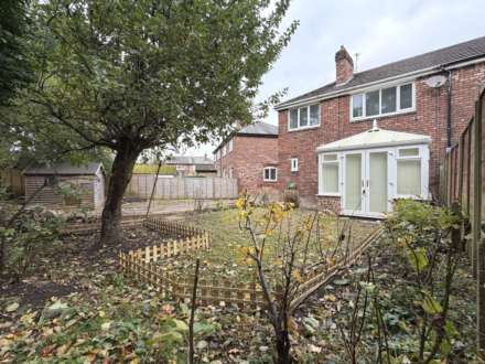 Foxwood Gardens, Burnage, Image 21