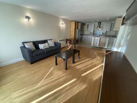 W3, Whitworth Street West, Image 3