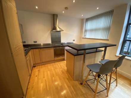 Lake House, Castlefield Locks, Image 4