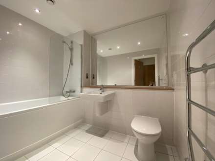 XQ7, Taylorson Street South, Image 5