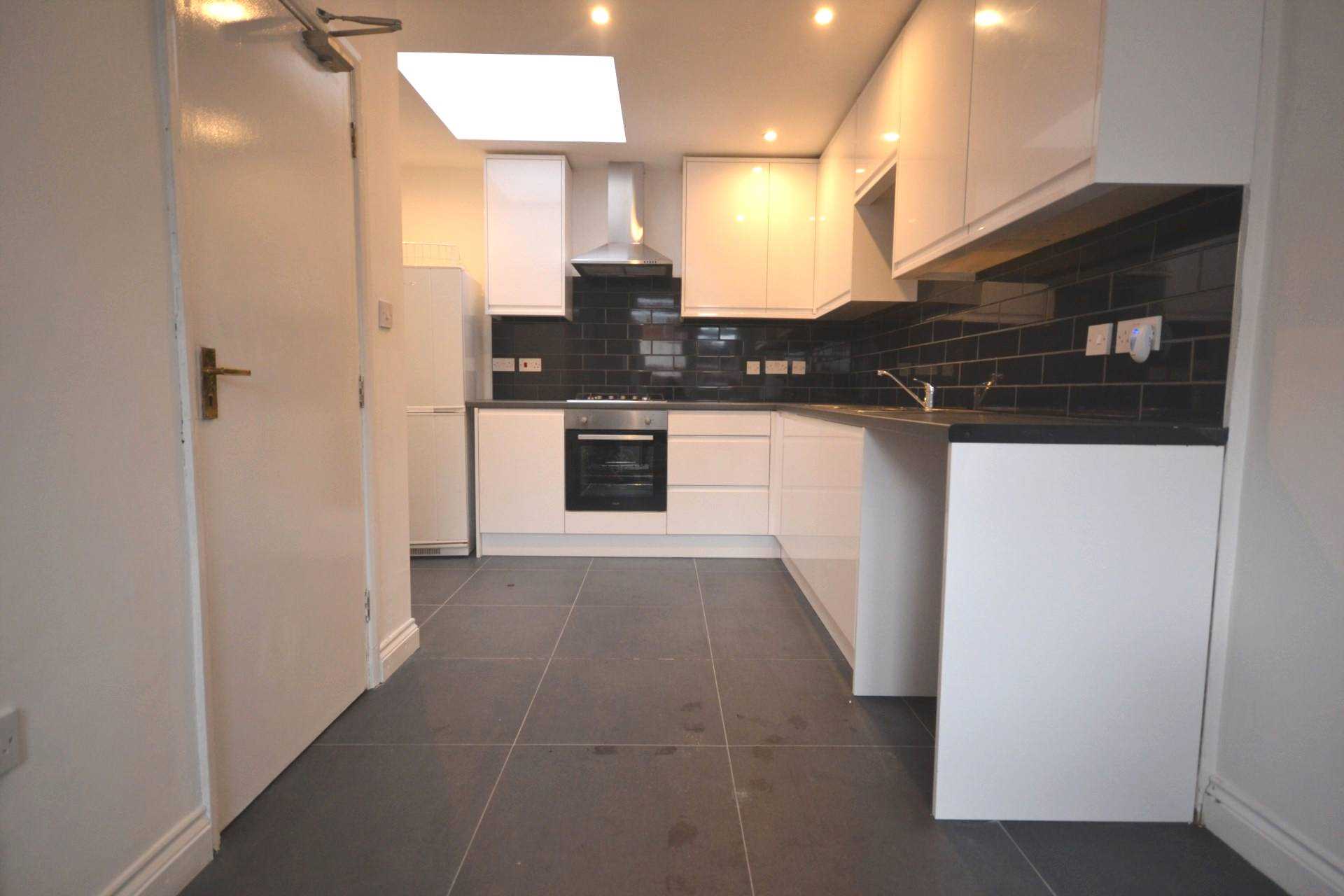 Pitcroft Avenue, Reading, Image 1