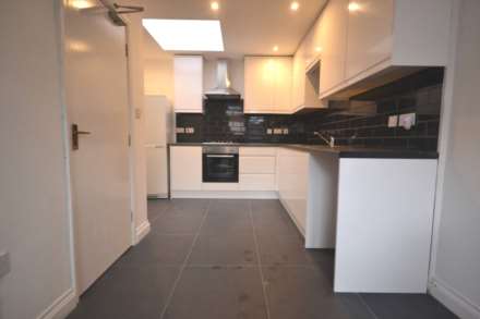Pitcroft Avenue, Reading, Image 1