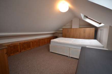 Pitcroft Avenue, Reading, Image 3