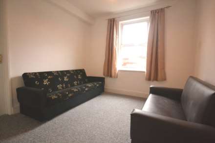 Pitcroft Avenue, Reading, Image 7