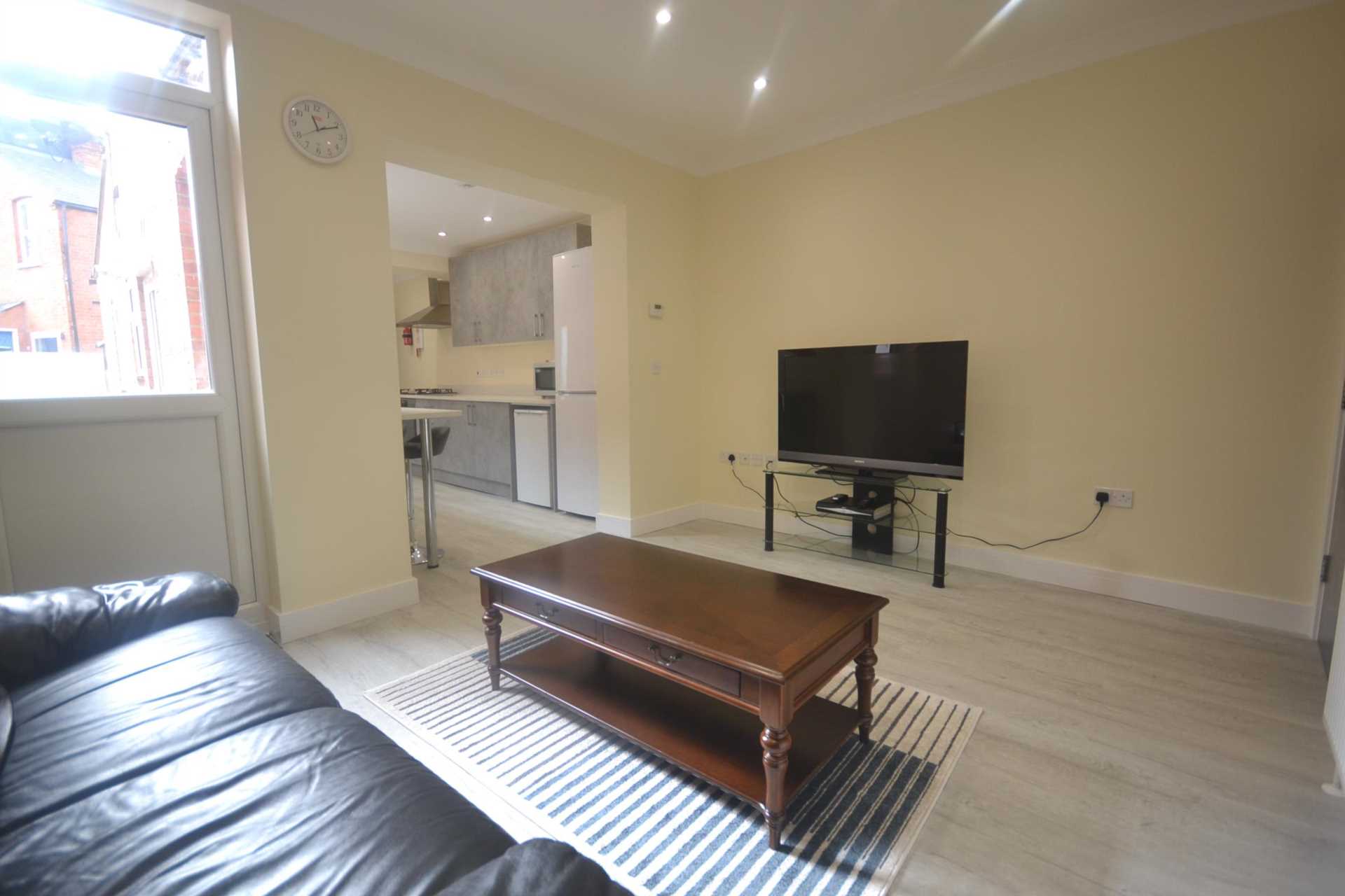 Grange Avenue, Reading, Image 4