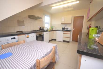 Wokingham Road, Reading, Image 2