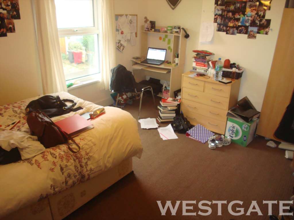 Carnarvon  Road, Reading, Image 4