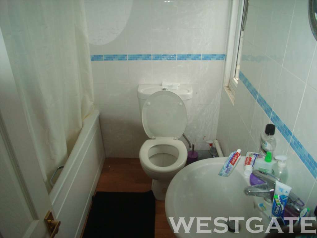 Carnarvon  Road, Reading, Image 6
