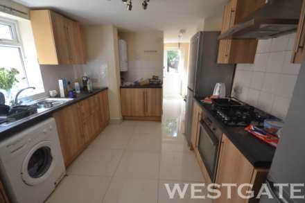 Carnarvon  Road, Reading, Image 1