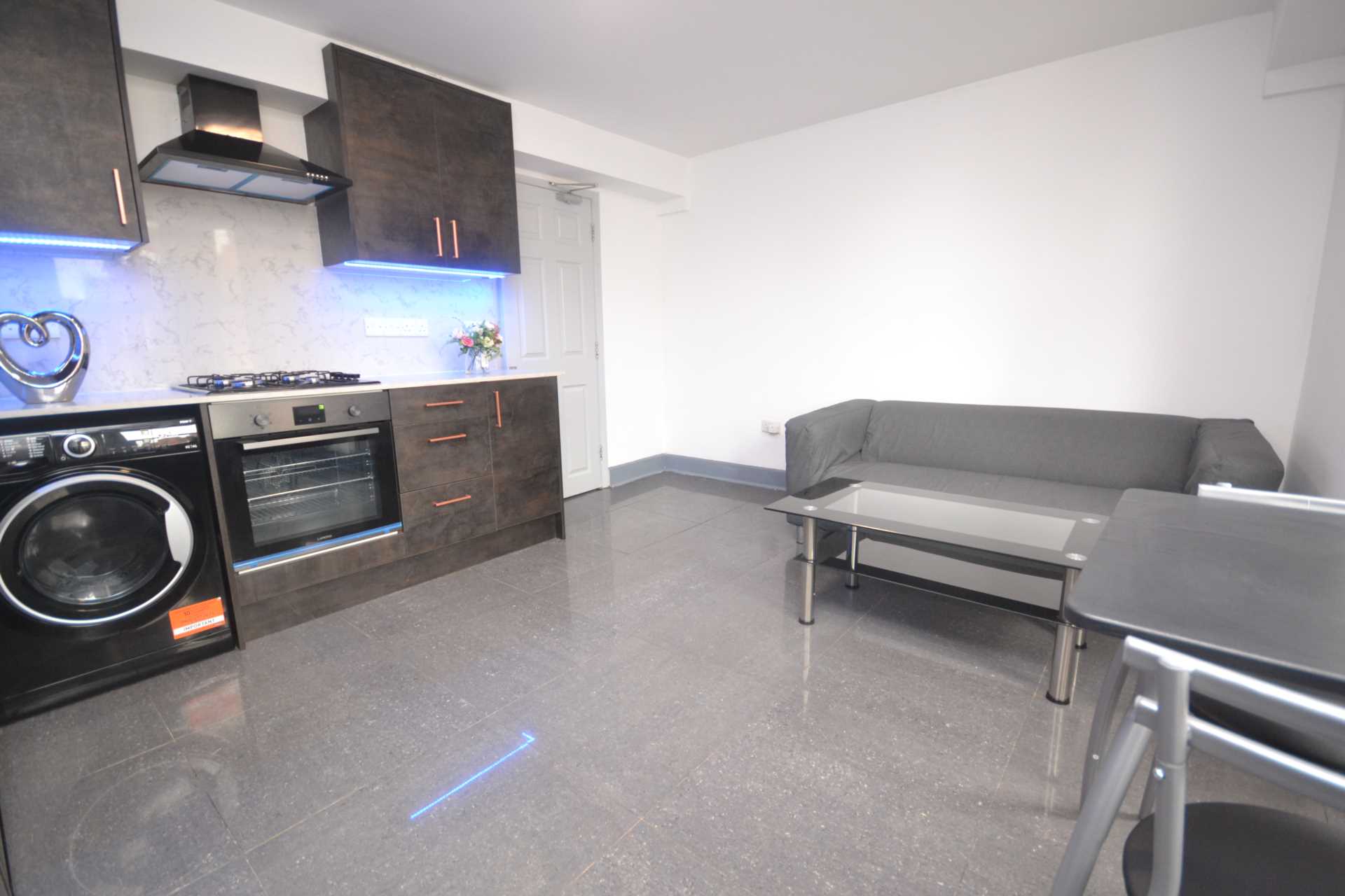 Wokingham Road, Reading, Image 3