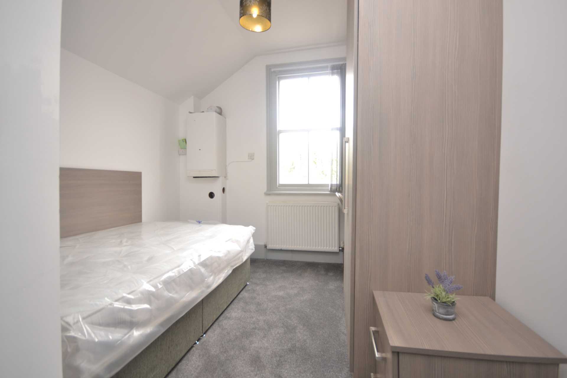 Wokingham Road, Reading, Image 7
