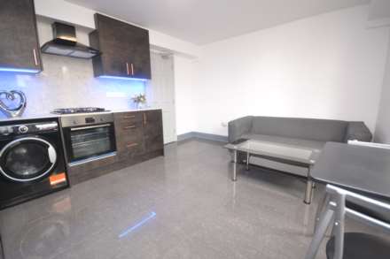Wokingham Road, Reading, Image 3