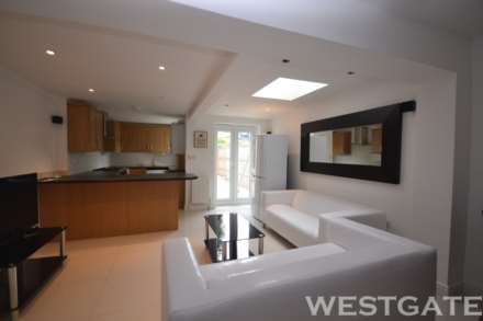 Carnarvon  Road, Reading, Image 1