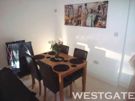 Carnarvon  Road, Reading, Image 4