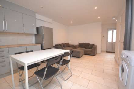 Spring Terrace, Reading, Image 2