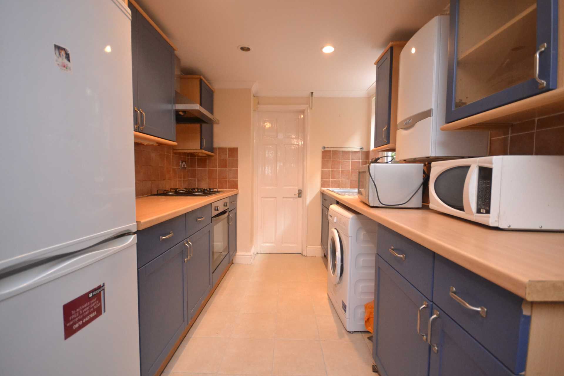 Pitcroft Avenue, Reading, Image 2