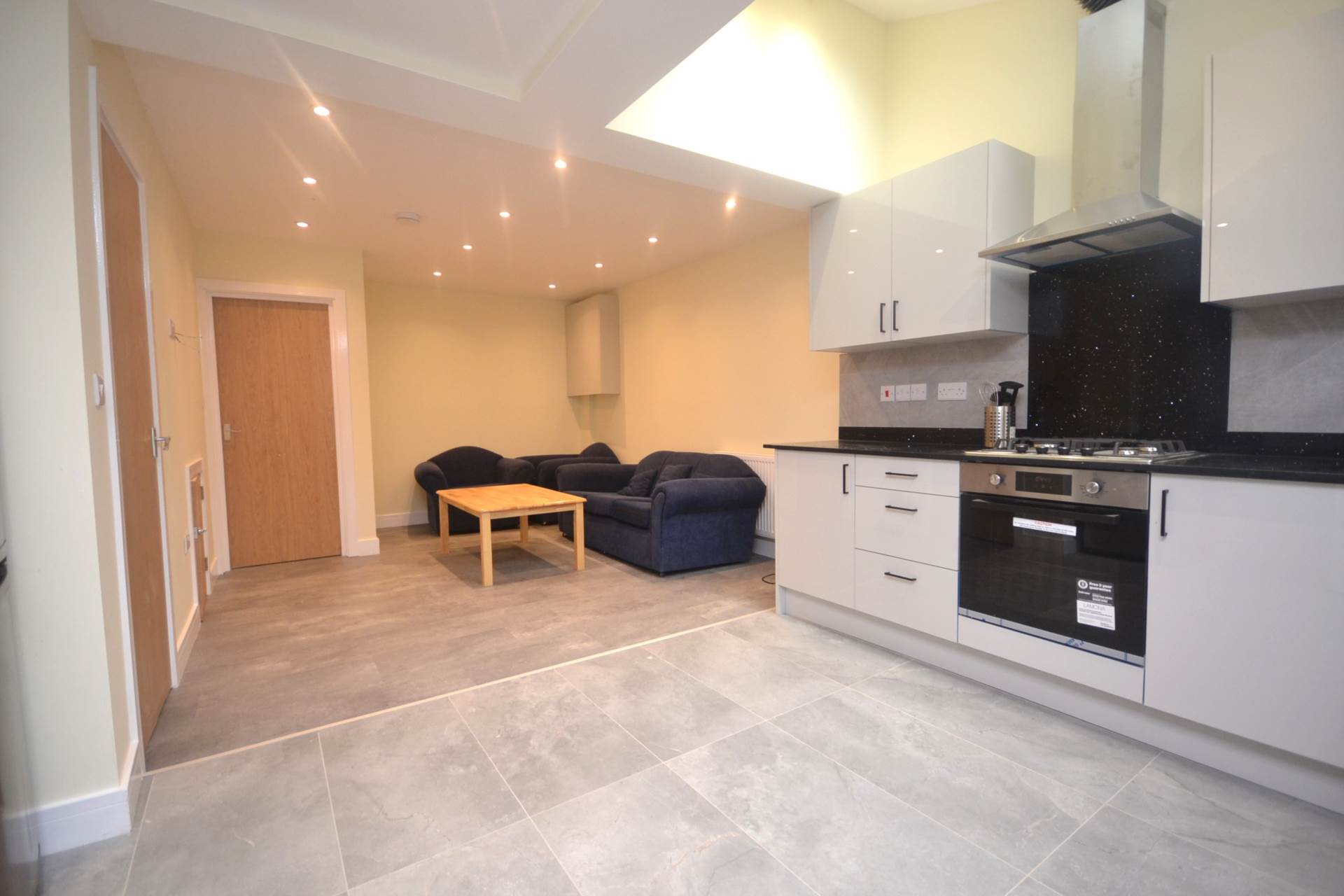 De Beauvoir Road, Reading, Image 1