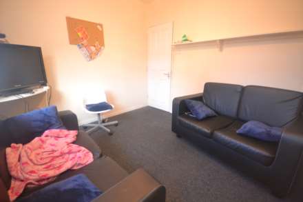 Blenheim Gardens, Reading, Image 4