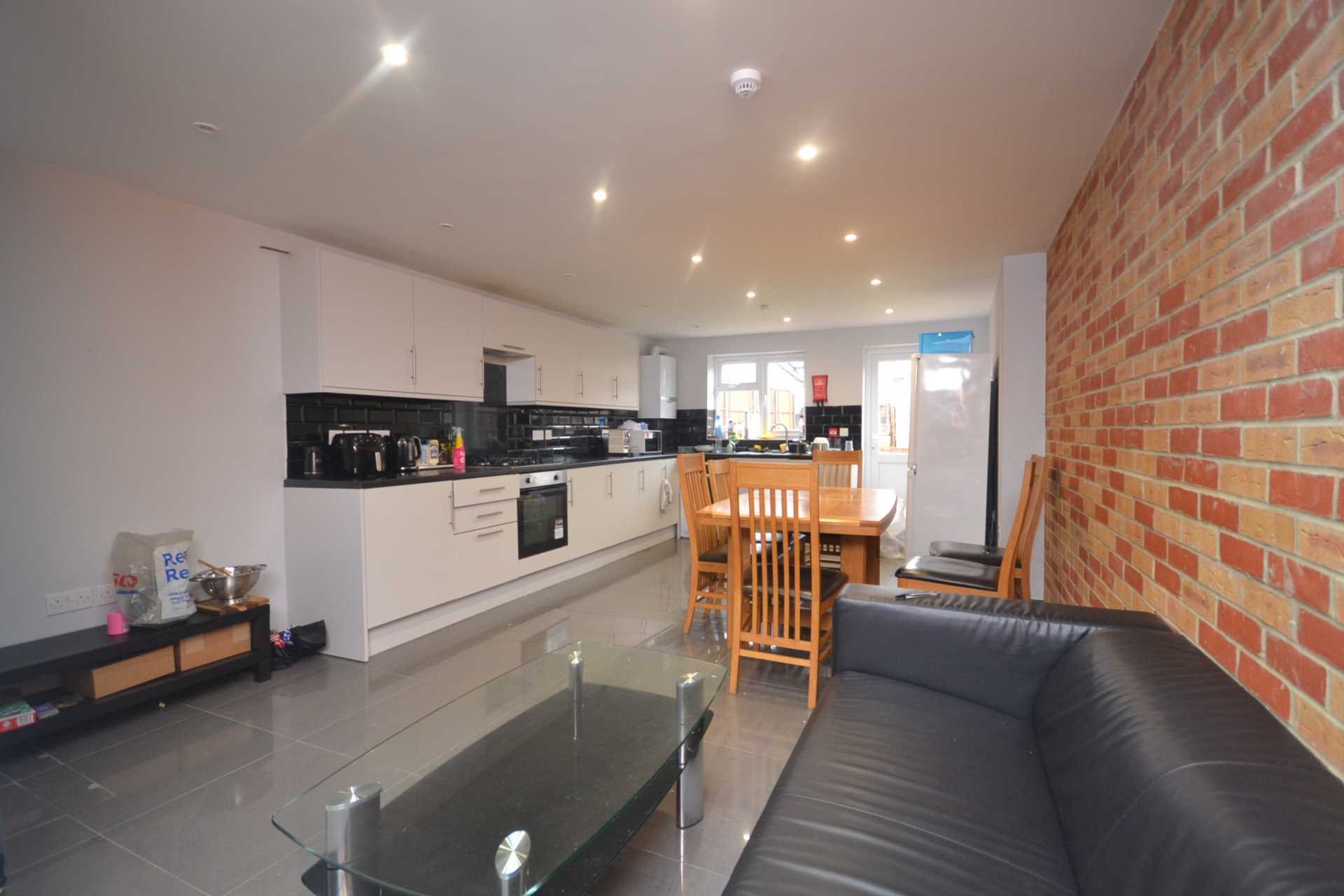 De Beauvoir Road, Reading, Image 1