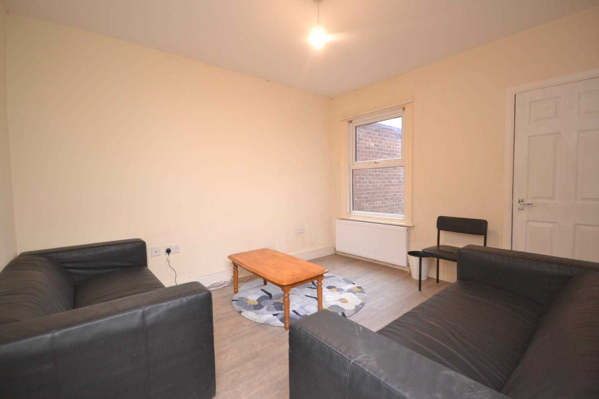 Grange Avenue, Reading, Image 2