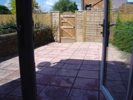 Basingstoke Road, Reading, Image 5