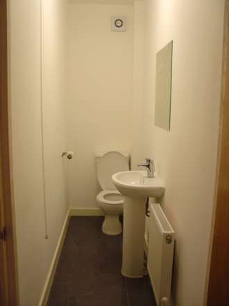 Basingstoke Road, Reading, Image 8