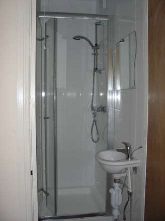Basingstoke Road, Reading, Image 9