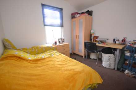 London Road, Reading, Image 7