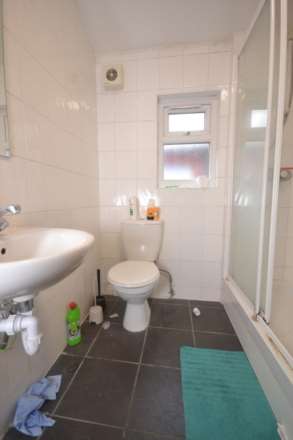 London Road, Reading, Image 8