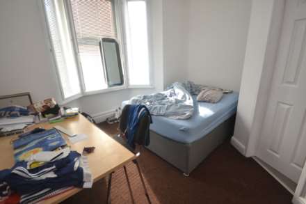 London Road, Reading, Image 9