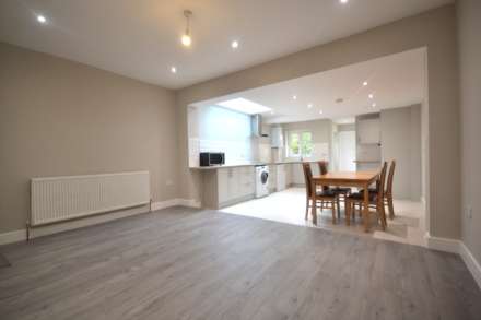 Blenheim Road, Reading, Image 1