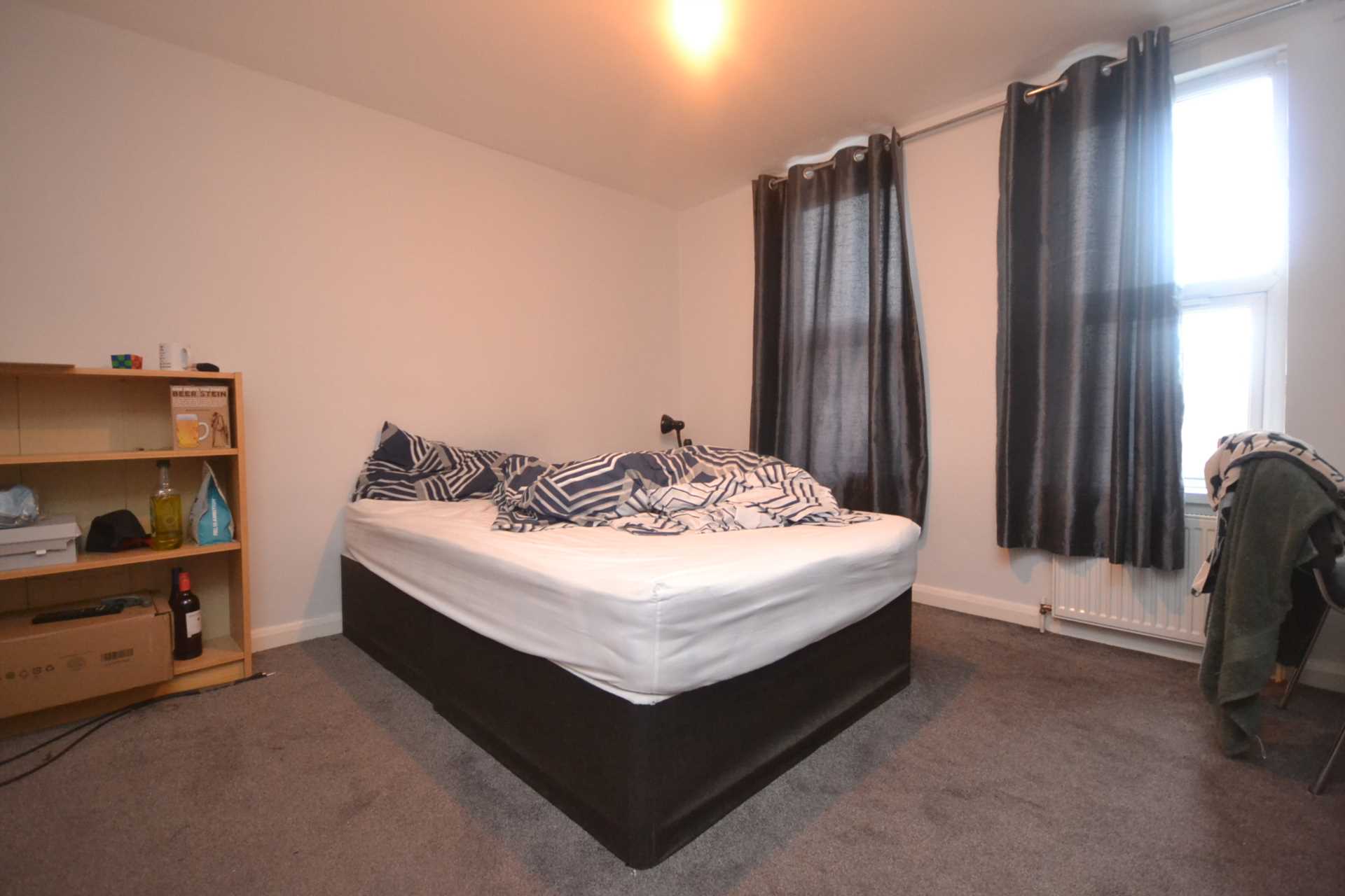 Pitcroft Avenue, Reading, Image 5