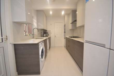 Pitcroft Avenue, Reading, Image 1
