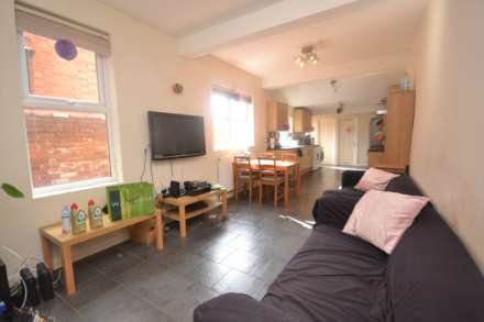 8 Bedroom Terrace, College Road, Reading