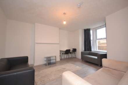 Erleigh Road, Reading, Image 7