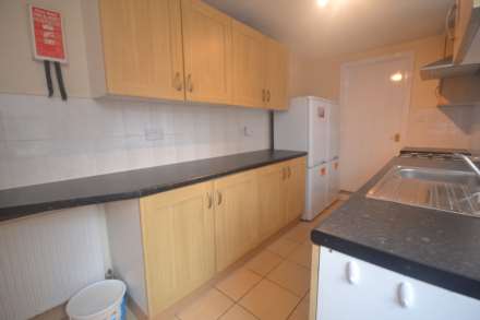 Cardigan Road, University Area, Image 4