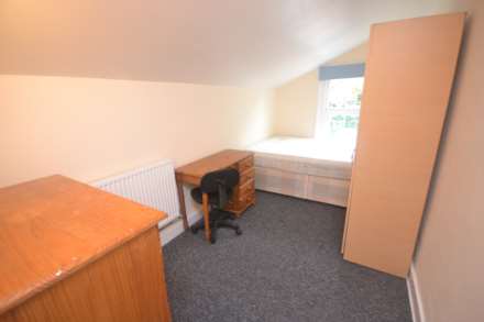 Cardigan Road, University Area, Image 7