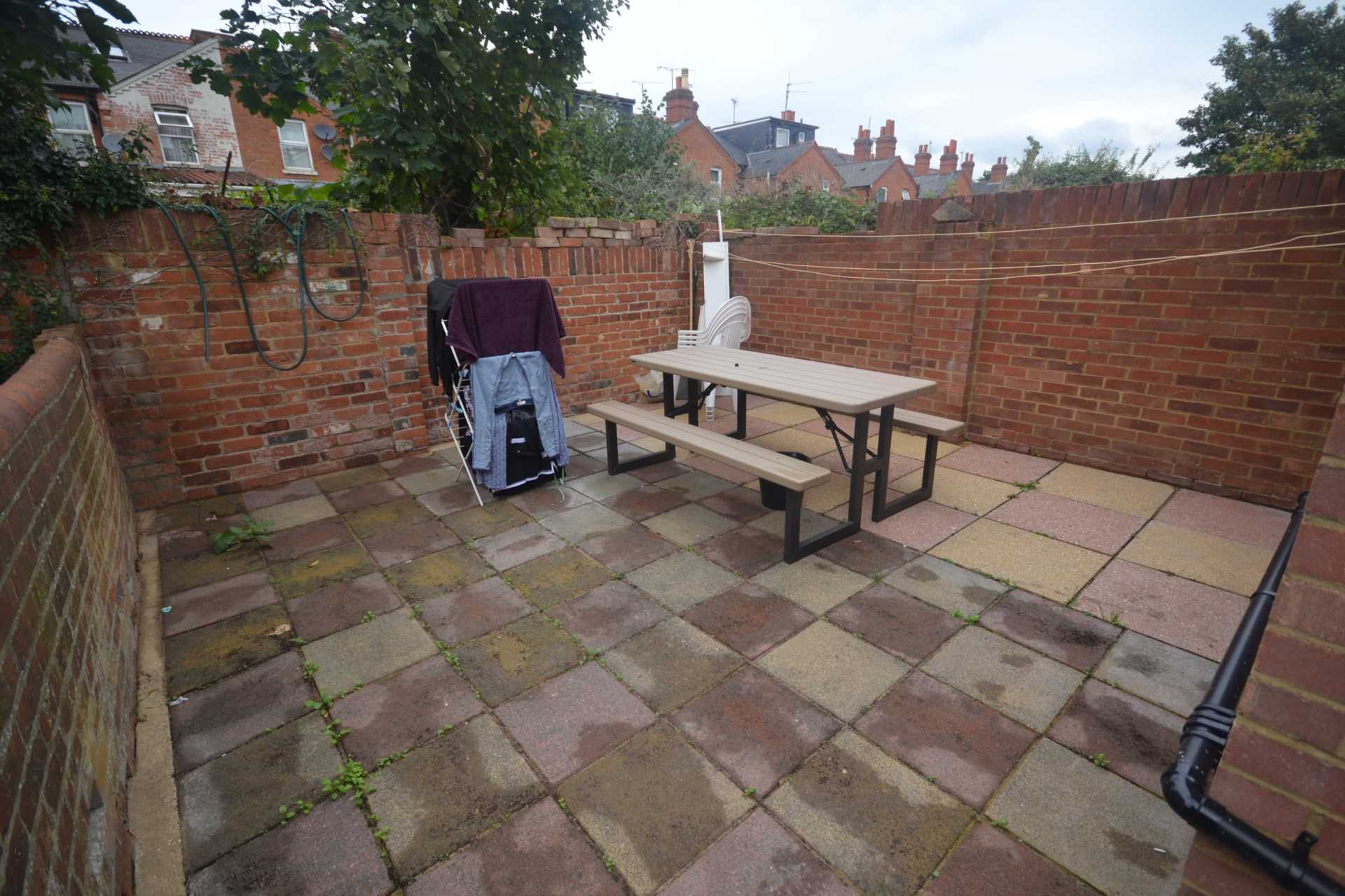 London Road, Reading, Image 14