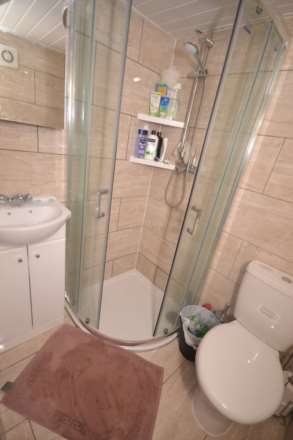 London Road, Reading, Image 13
