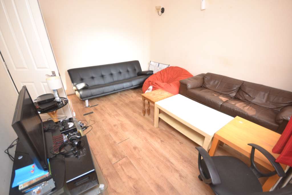 Blenheim Road, Reading, Image 2