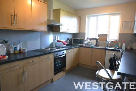Northumberland Avenue, Reading, Image 1