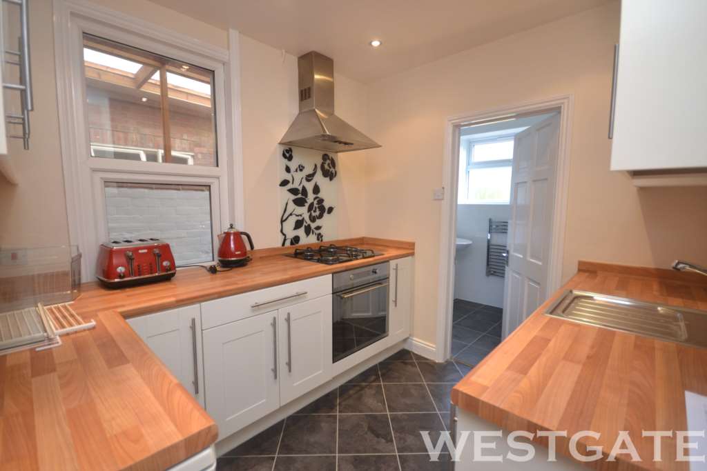Pitcroft Avenue, Reading, Image 1
