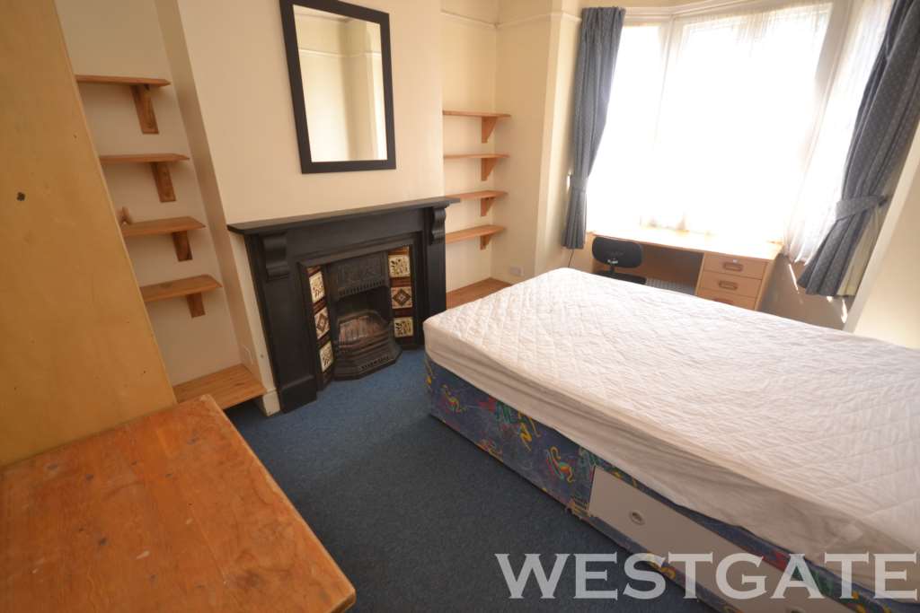 Radstock Road, Reading, Image 4